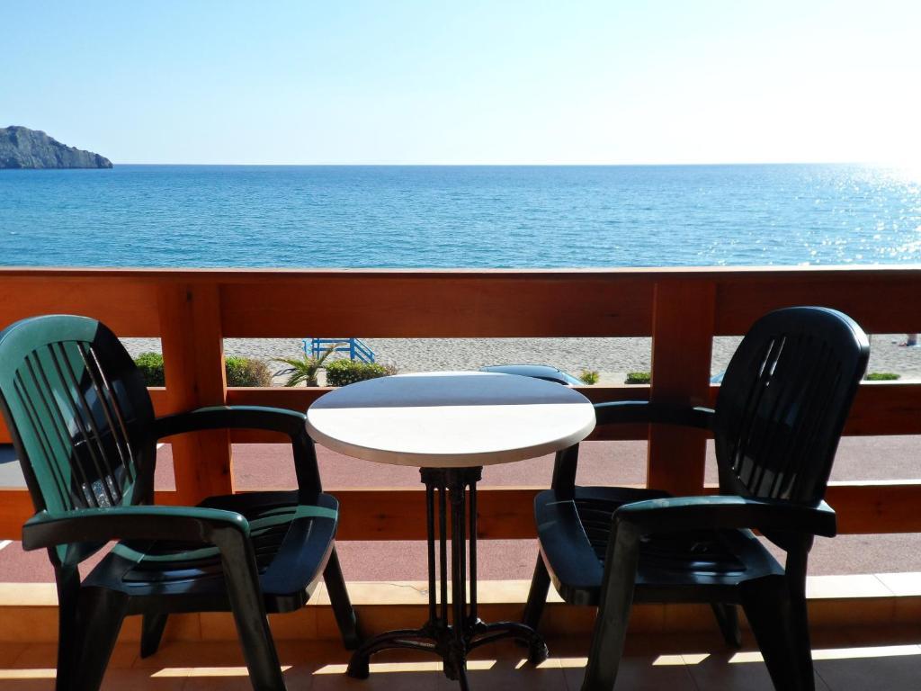Flisvos Rooms Plakias Rum bild